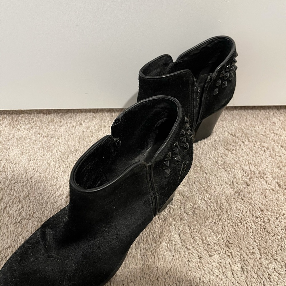 Boots - Picture 2 of 3